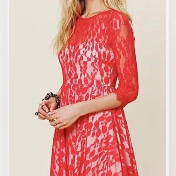 Free People | NWOT Floral Red Lace Fit & Flare Asymmetrical Quarter Sleeve 6‎ - Picture 3 of 9